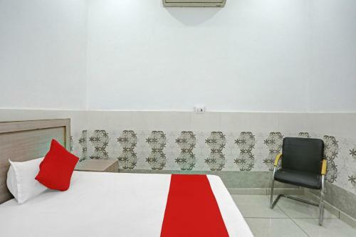 Oyo 85023 Love Kush Hotel