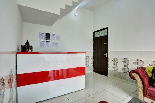 Oyo 85023 Love Kush Hotel