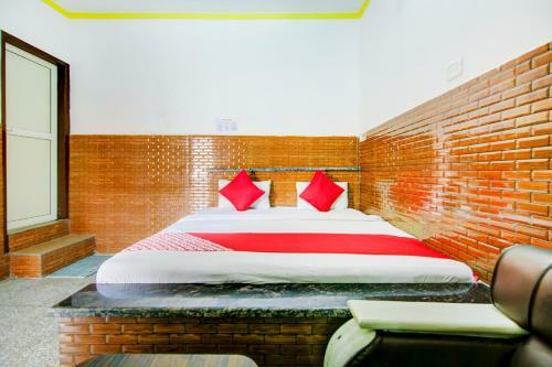 Hotel Oyo 81679 Dev Guest House