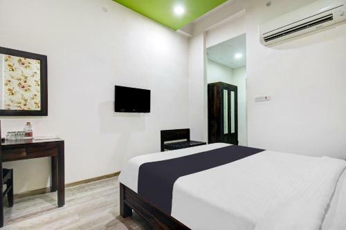 Townhouse Oak 46940 Hotel Vrindavan