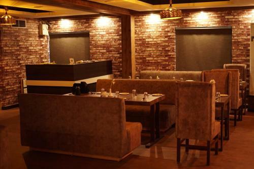 Hotel Aamba Residency