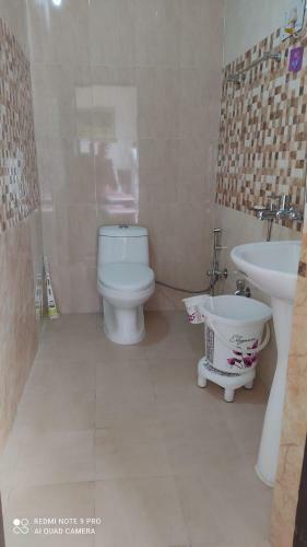 Hostal City Crown Guest House