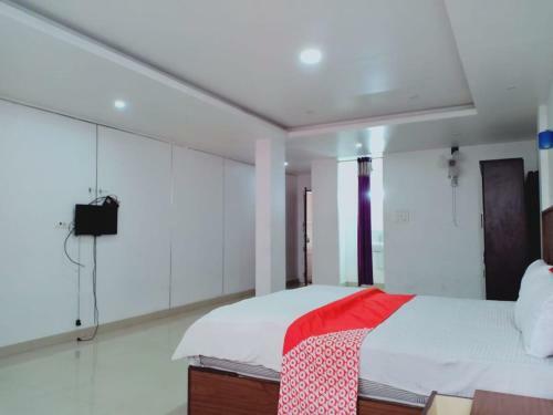 Hotel Staymaker Chums Residency