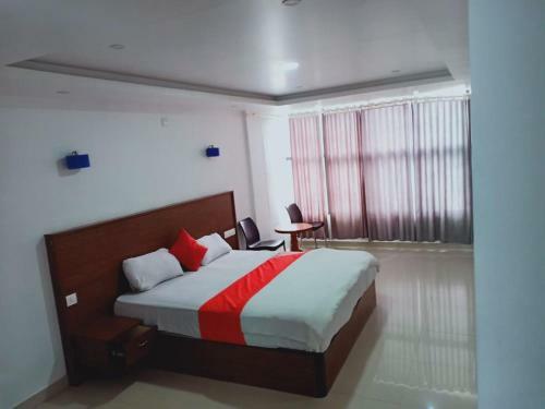 Hotel Staymaker Chums Residency