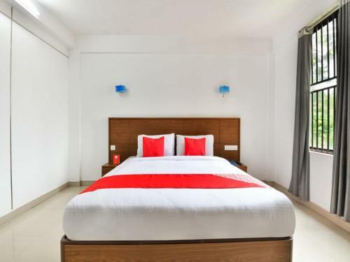 Hotel Staymaker Chums Residency