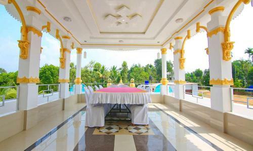 White Gold Palace