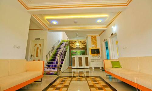 White Gold Palace
