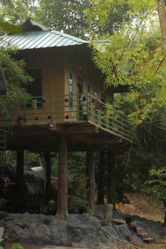 Hotel Bamboo Valley Resort