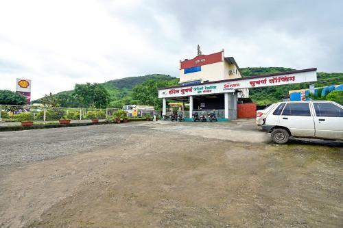 Oyo 48837 Hotel Suvarna
