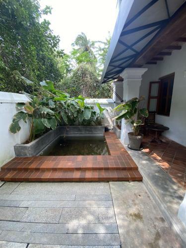 Hostal Thanga House
