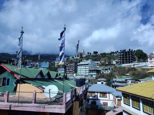 Hotel Tawang Centre Point