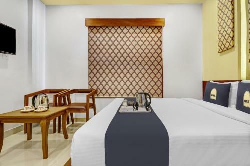 Hotel Townhouse Oak Sharoz Residency