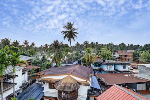 Hotel Townhouse Oak Sharoz Residency