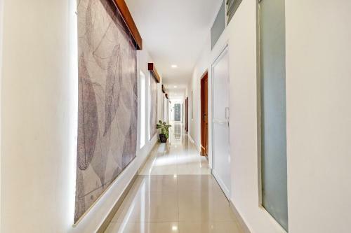 Hotel Townhouse Oak Sharoz Residency