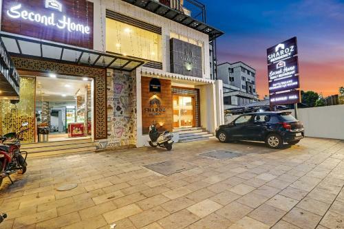 Hotel Townhouse Oak Sharoz Residency