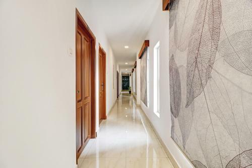 Hotel Townhouse Oak Sharoz Residency