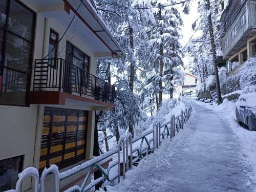 Bed & Breakfast Sleeping Buddha View