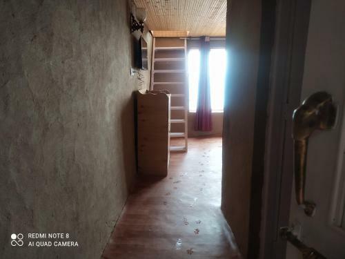 Zazroo Mud Cottages Home Stay