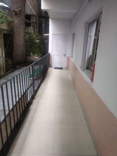 Albergue Abuzz Oxfordcaps Simla