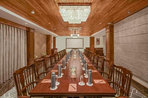 Hotel Welcomheritage Elysium Resort & Spa
