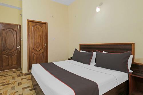 Hotel Capital O 86079 Tourist Nest