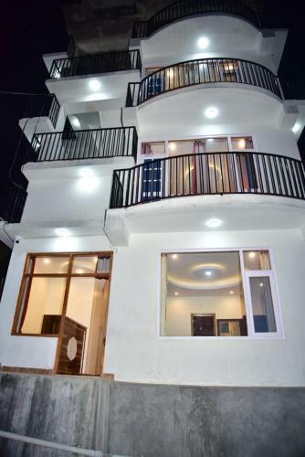 Royal Cedar B&B Shimla