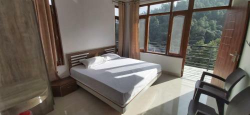 Bed & Breakfast Solitude Home Stay
