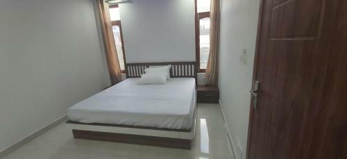 Bed & Breakfast Solitude Home Stay