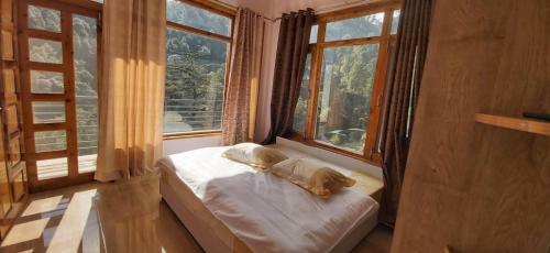 Bed & Breakfast Solitude Home Stay