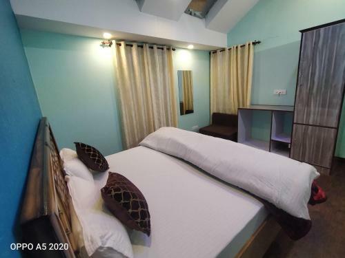 Bed & Breakfast Oak Retreat Huts
