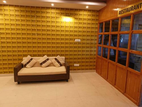 Hotel The Grand Madhushala