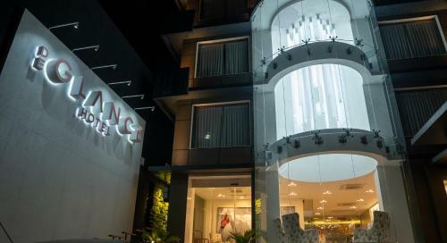 De Glance Hotel