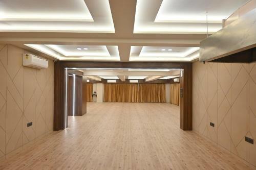 Hotel Privya Rooms And Banquet