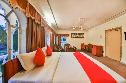 Oyo Flagship 47097 Hotel Raj Kesar