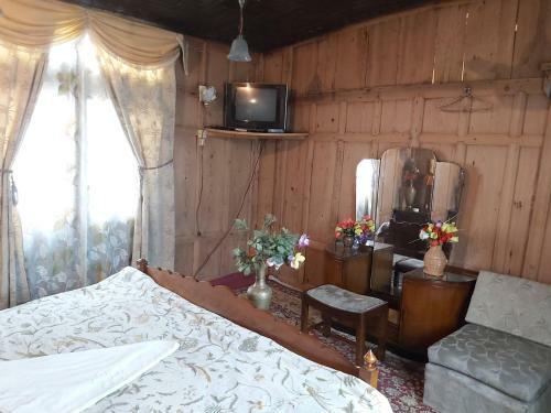 Hostal Top Erin Houseboats