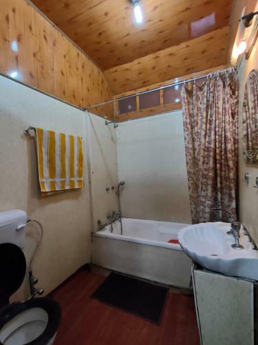 Hostal Houseboat Newworld