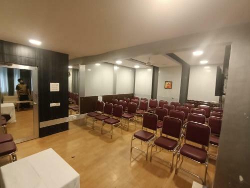 Hotel Sharada International