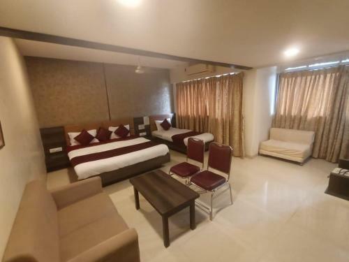 Hotel Sharada International