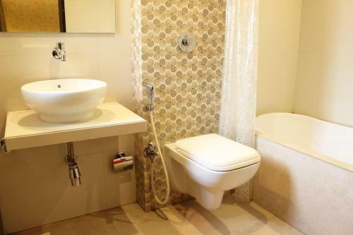 Hotel Sharada International