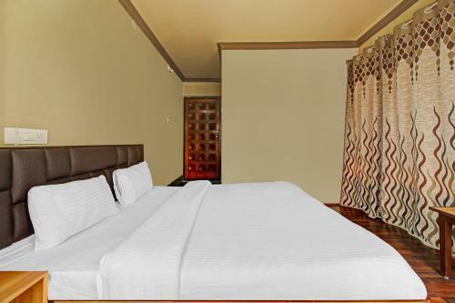 Capital O 86276 Hotel Laziz