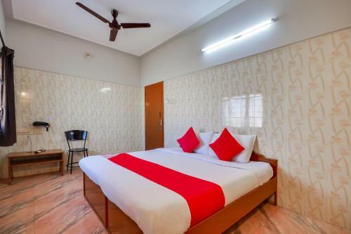 Oyo 70514 Hotel J P Castle