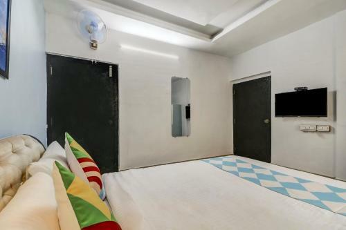 Hostal Oyo Home 45073 Design Home