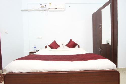 Lakshana Service Apartment - Big Temple Thanjavur