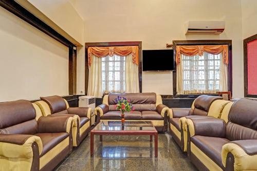 Collection O 83580 Hotel Royal