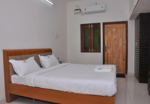 Hotel Sai Ramana Estate