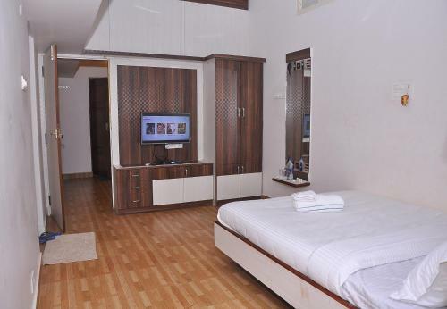 Hotel Sai Ramana Estate