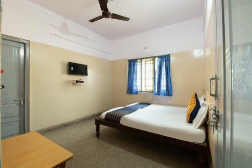 Hotel Spot On 66235 Samruddhi Lodge