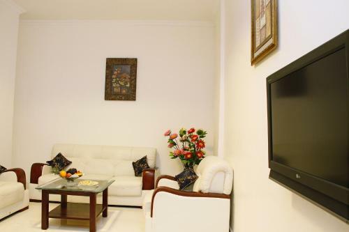 Hotel Dsf Grand Plaza