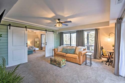 Spacious And Newly Remodeled A-frame With 2 Decks