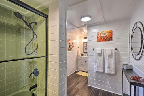 Spacious And Newly Remodeled A-frame With 2 Decks